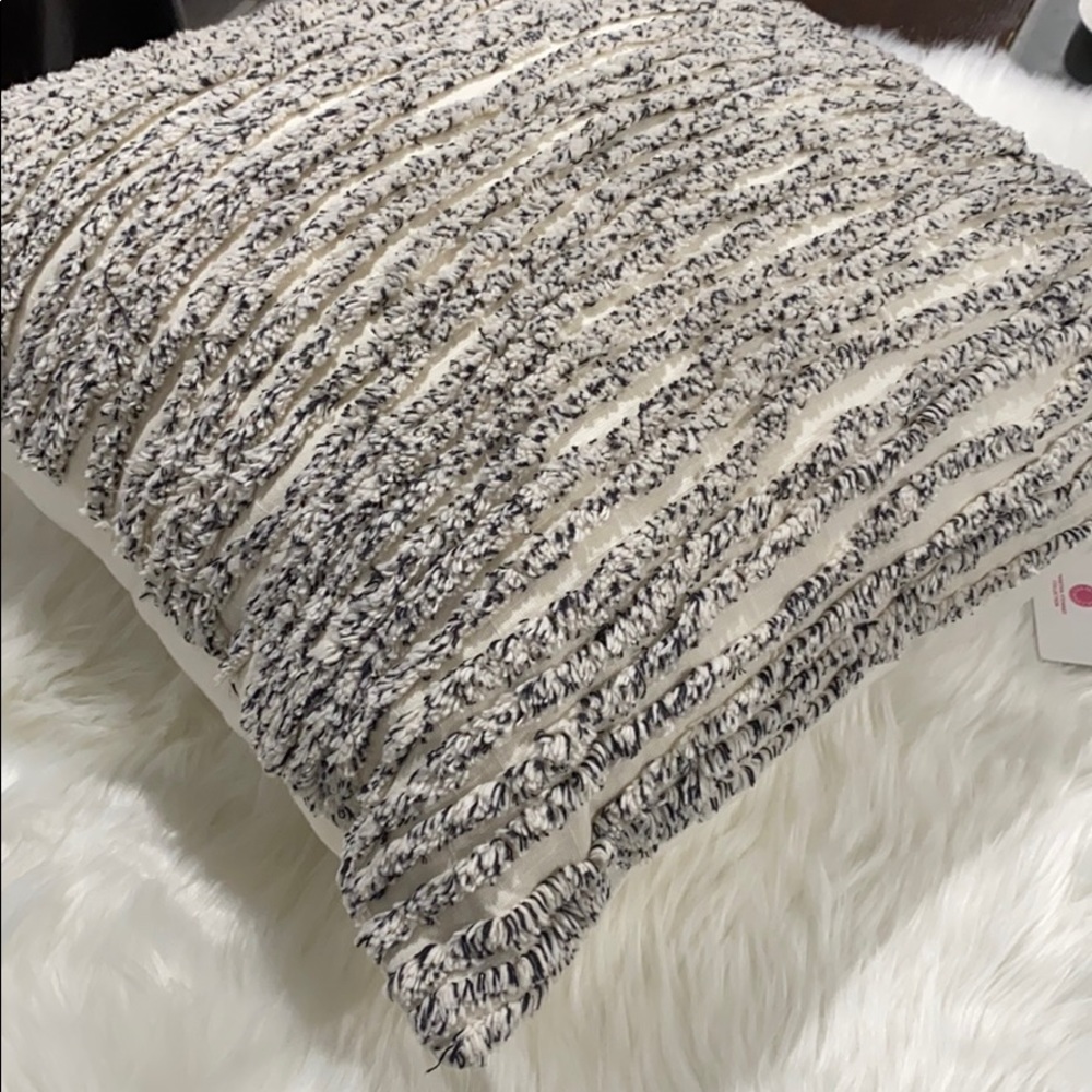 - Whim by Martha Stewart Collection 100% pil… - Picture 5 of 7